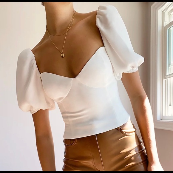 Aritzia Novella Shortsleeve Blouse - Picture 1 of 4